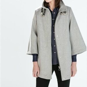 Zara Wool Blend Gray Cape Coat Jacket Leather Buckle on collar Zip front Medium
